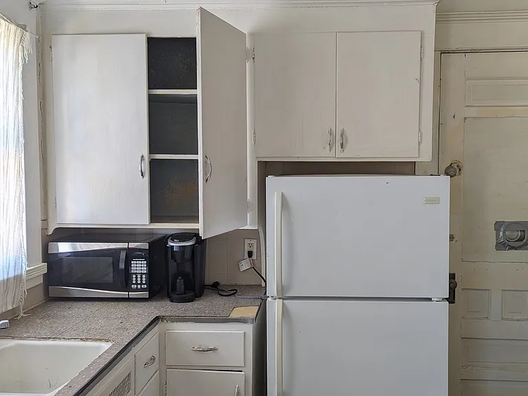 614 Lafayette St #1 — Photo 5
