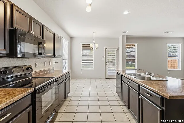 1508 Gateshead Dr — Photo 10