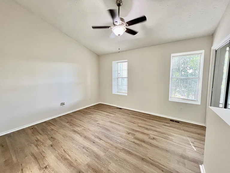 904 Wedgewood Way — Photo 14