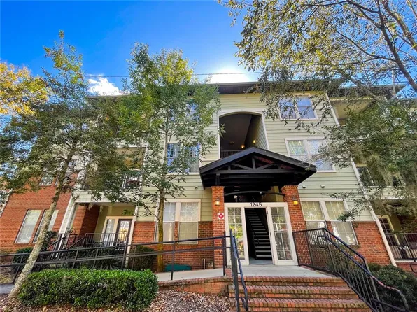1245 SW 9th Rd APT 203, Gainesville, FL 32601