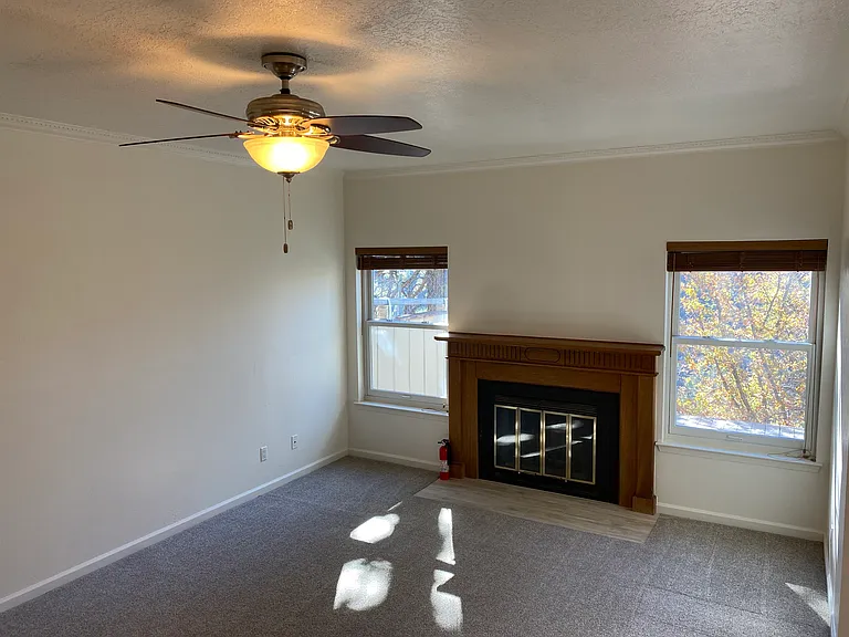 505 Oppenheimer Dr — Photo 17