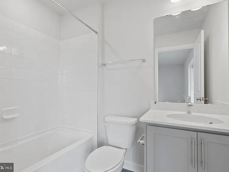 16639 Green Glade Dr — Photo 29