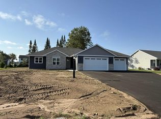 615 W Silverleaf Ct, Plover, WI 54467