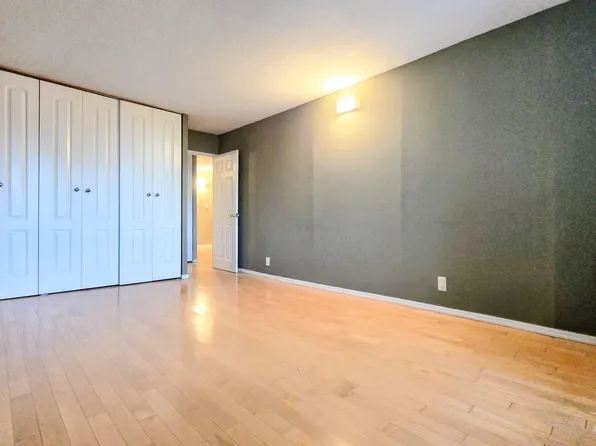 118-18 Union Turnpike image 21 of 29