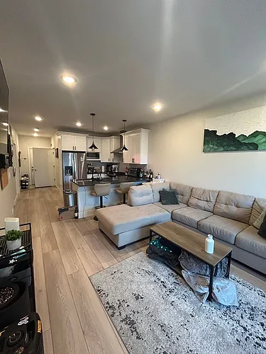 1646 W Belmont Ave #201 Photo 1