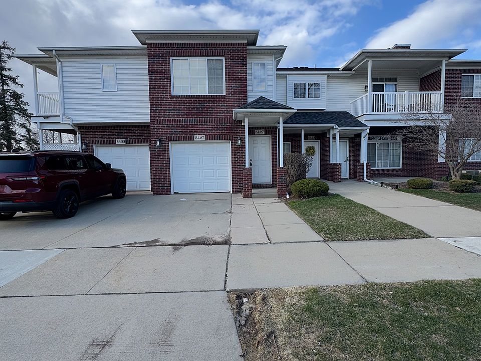 1st image of 5427 Twin Oaks Dr