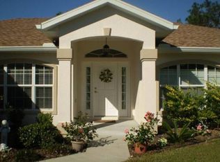 1021 W Champlain Ln, Citrus Springs, FL 34434