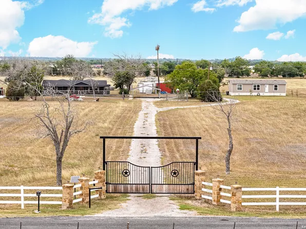 355 county road 678, Natalia, TX 78059