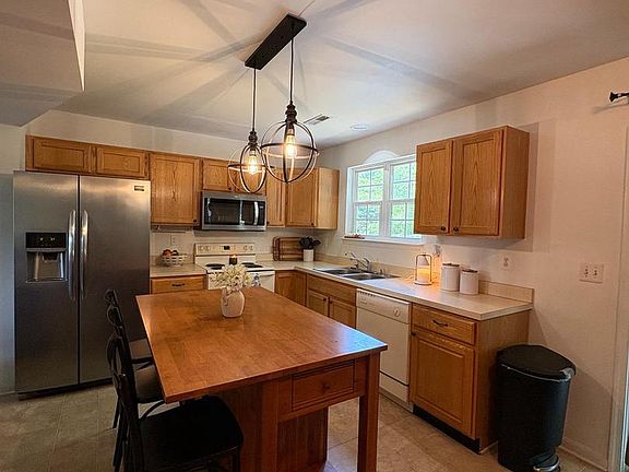 4th image of 6604 Ridge Rd