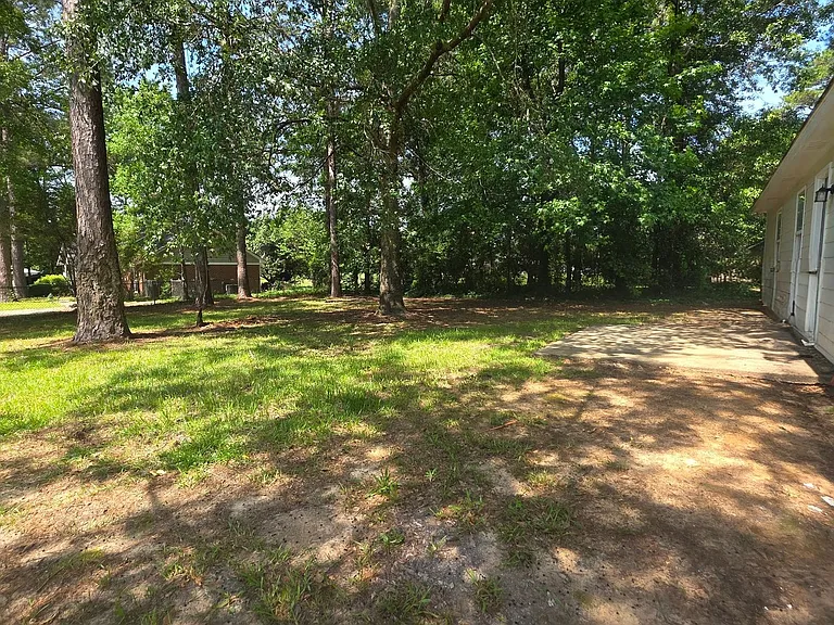 162 Nacoochee Dr — Photo 11
