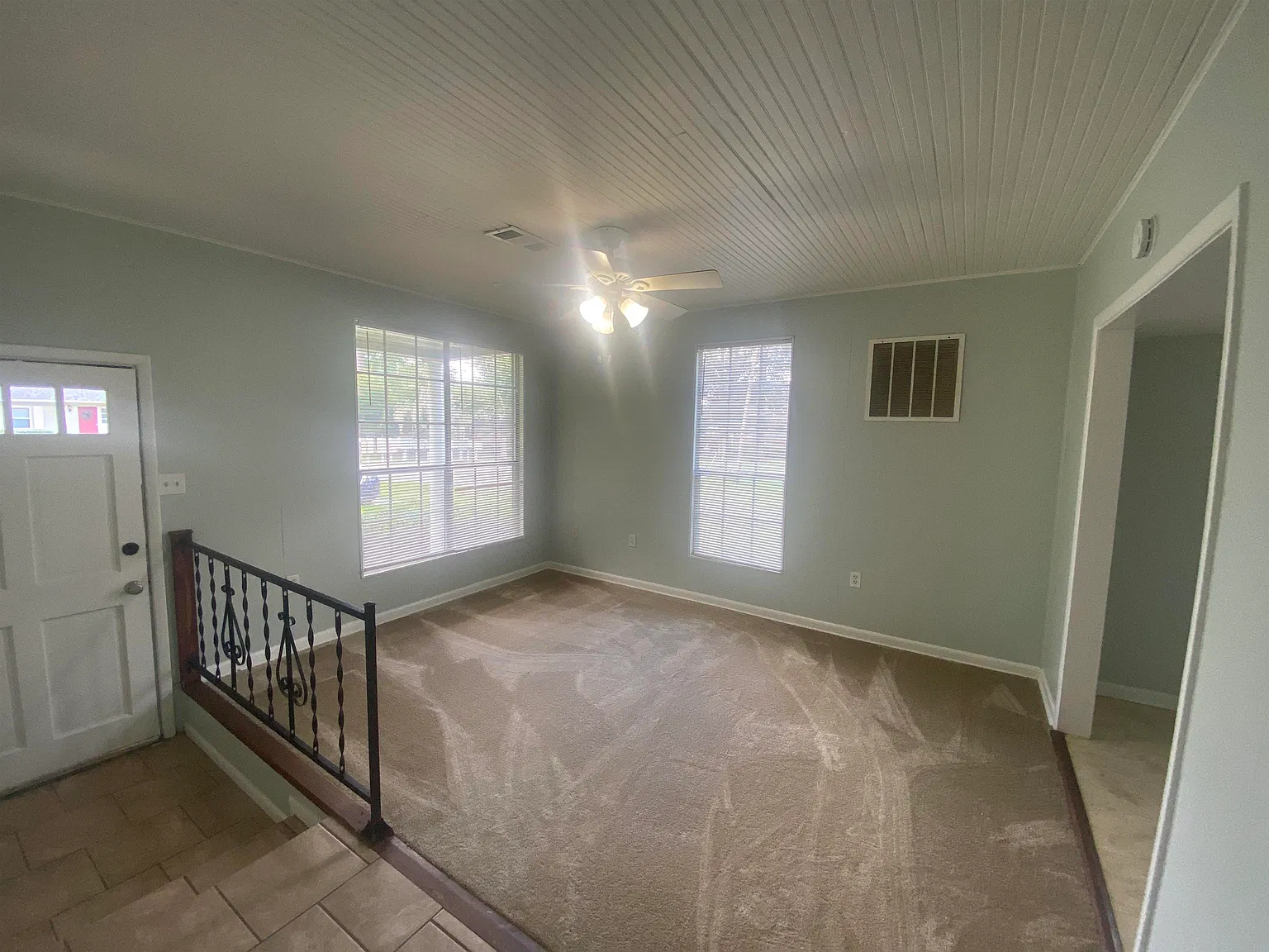 2 bed, 1.0 bath, 818 sqft, $1,450 — Photo 3