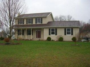 7 Hidden Acres Dr, Pine Grove, PA 17963