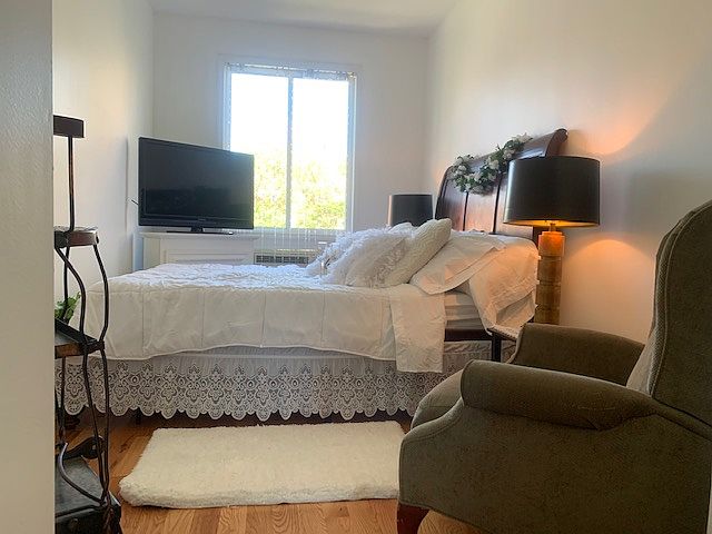 1st image of 85 E 46th St #3