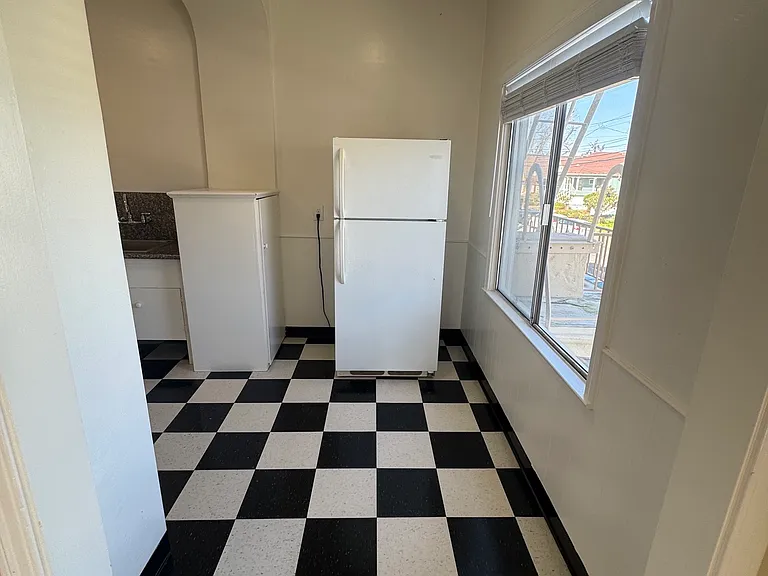 Norris Apartments — Photo 7