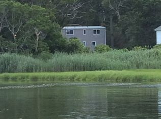 10 Riverview Drive, Remsenburg, NY 11960