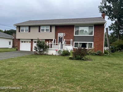 7 Joy Drive, Loudonville, NY, 12211