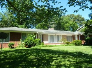 120 S Roberson St, Chapel Hill, NC 27516