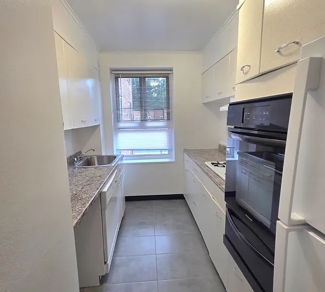 69-17 185th St #2 — Photo 5