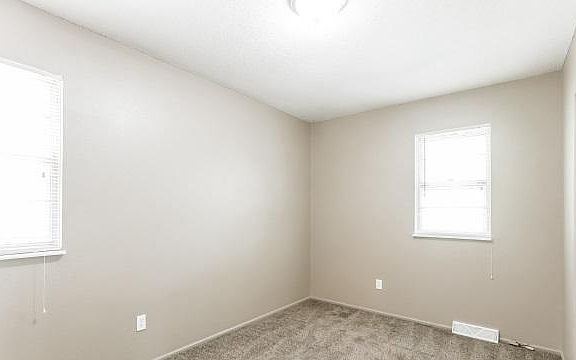 3rd image of 770 Carro Dr