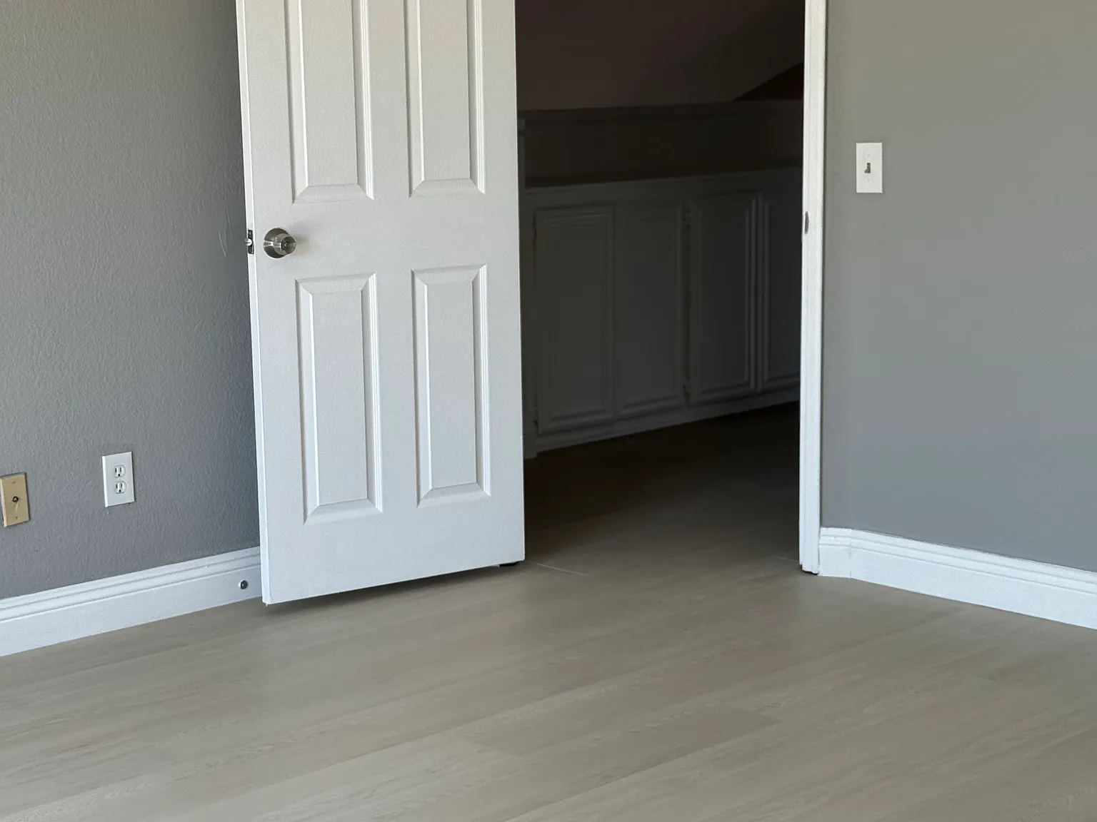 4 bed, 2.5 bath, 2205 sqft, $3,500 — Photo 3