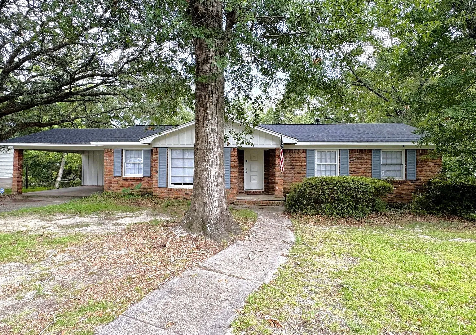 3/2 near Mims Park — Photo 1