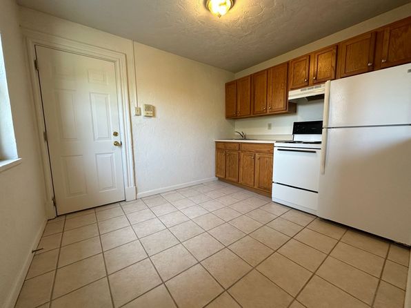 521 Isabella St APT 4