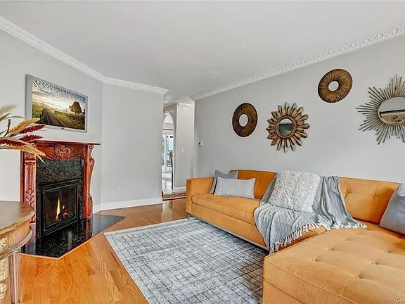 2nd image of 40 Elmore Ave