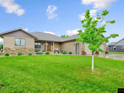 511 Graphton Ct, Lake Crystal, MN, 56055
