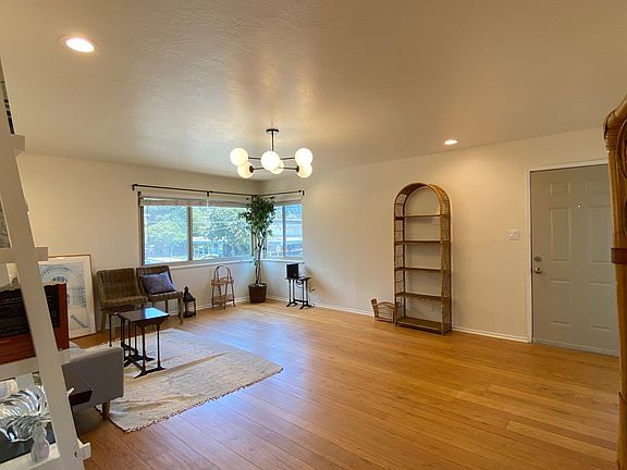 3rd image of 6431 Stockton Ave