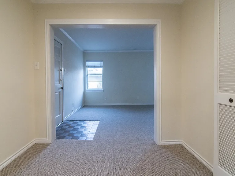 4311 Cole Ave #111 — Photo 6