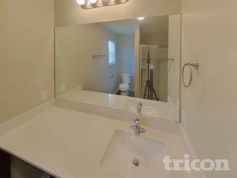 3706 Burdette Way — Photo 8
