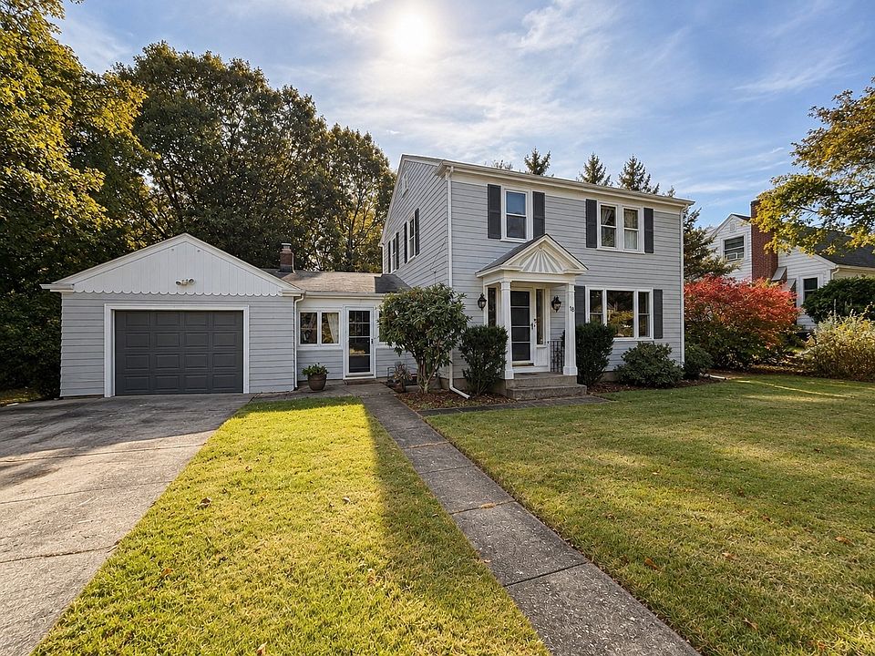 1st image of 18 Primrose Dr