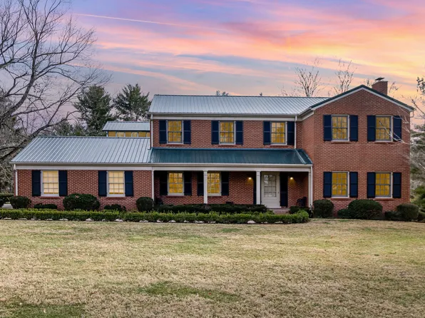 2136 Adena Ln, Lexington, KY 40516