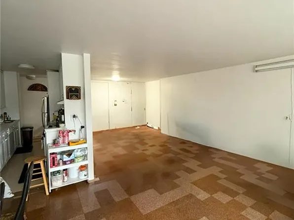 2650 Ocean Parkway image 9 of 24