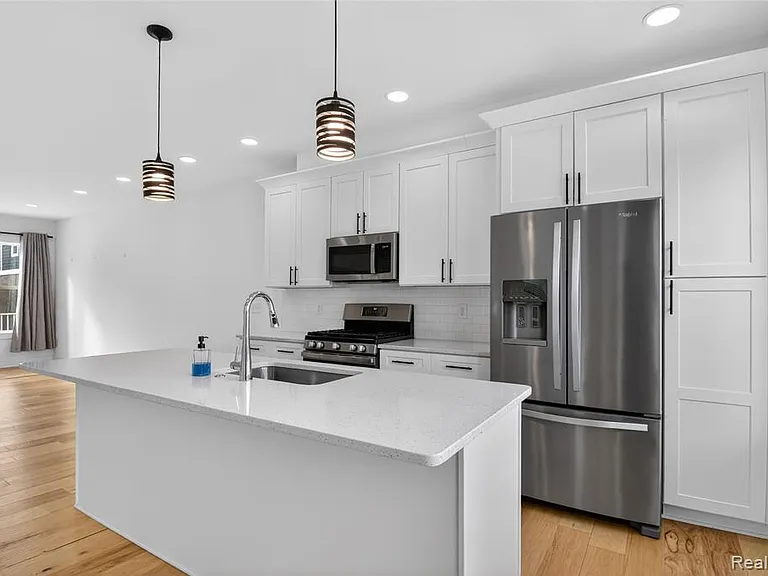 2925 Square Lake Ct — Photo 12