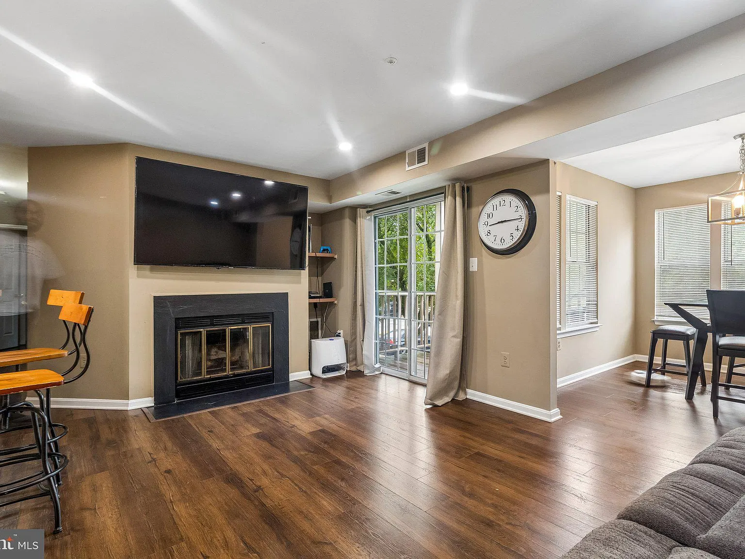 Rosecroft Commons Condo — Photo 3