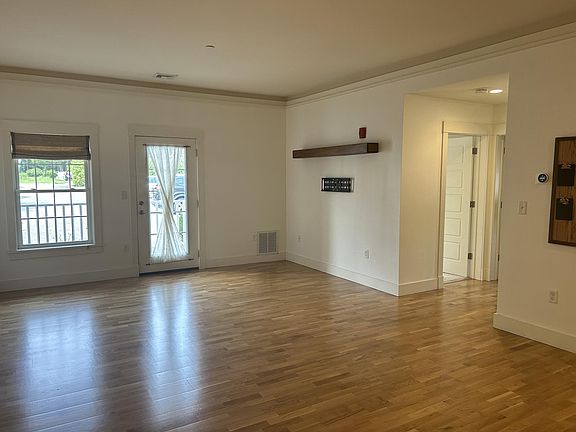 4th image of 54 Loomis St Unit 2106