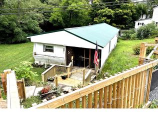 2 Bluebird Ln, Portage, PA 15946