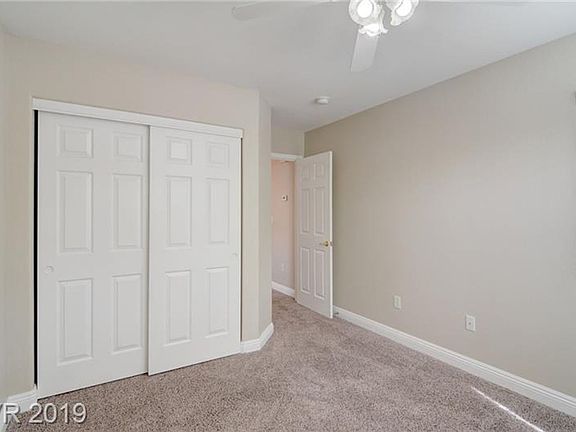 3rd image of 1424 Dragon Rock Dr