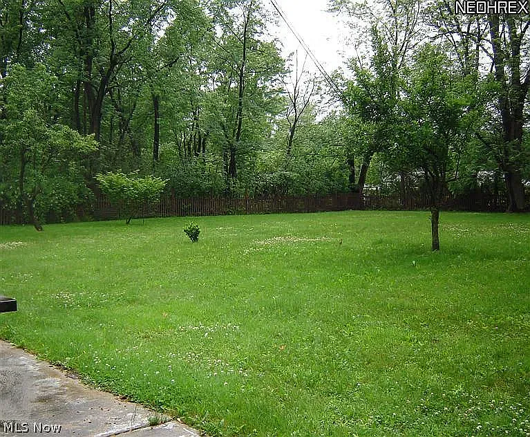 3 bed, 2353 sqft, $2,800 — Photo 2