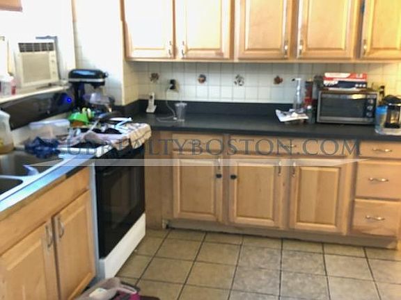 2nd image of 20 Leamington Rd #1