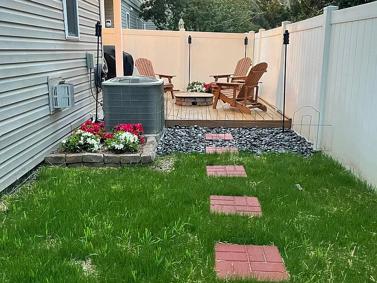 4725 Martinique Ct — Photo 34