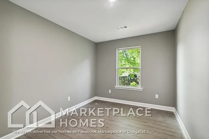 2102 Moss St — Photo 19