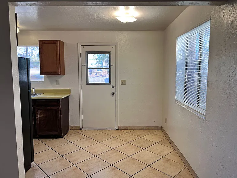 446 E Pastime Rd — Photo 16