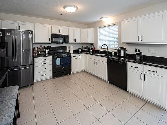 5th image of 49 Georgetown Dr #49