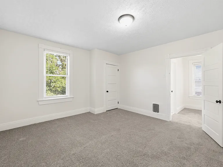 1642 Methyl St — Photo 16