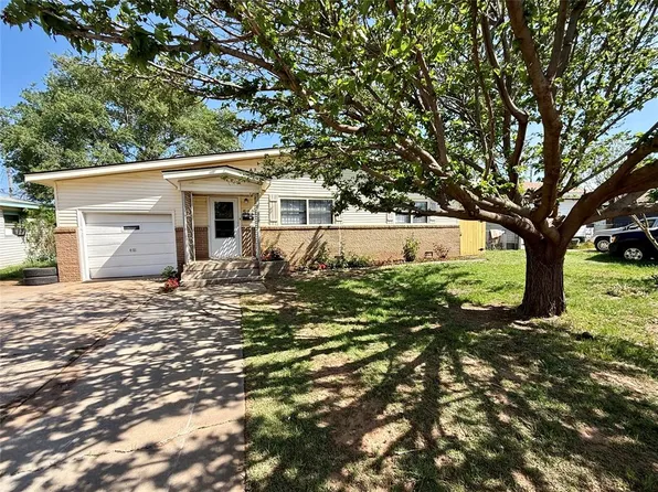 517 W Bradford Ave, Altus, OK 73521