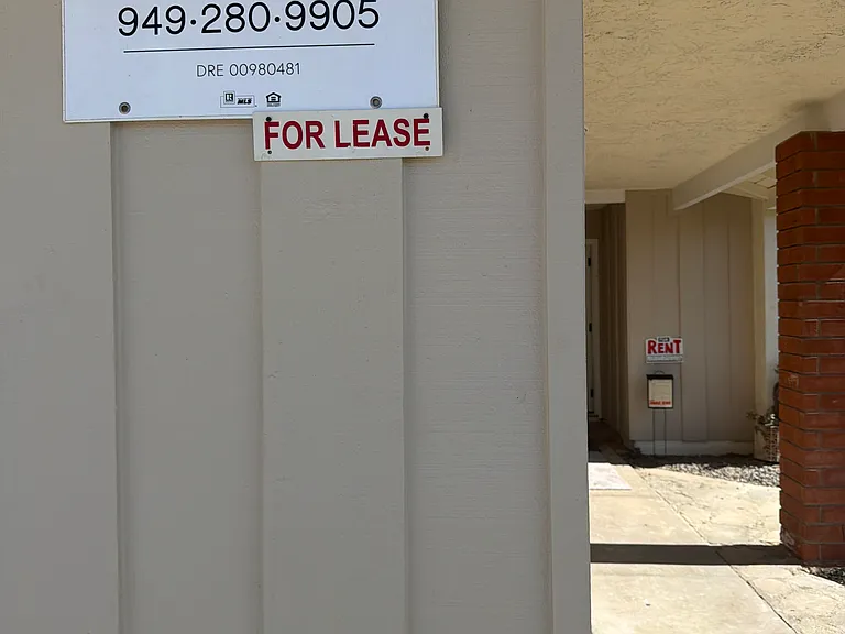 2613 Colibri Ln — Photo 2