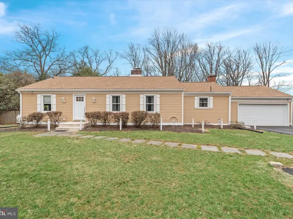 1926 Hillendale Rd, Chadds Ford, PA 19317