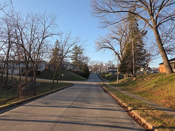 4th image of 1925 5th St
